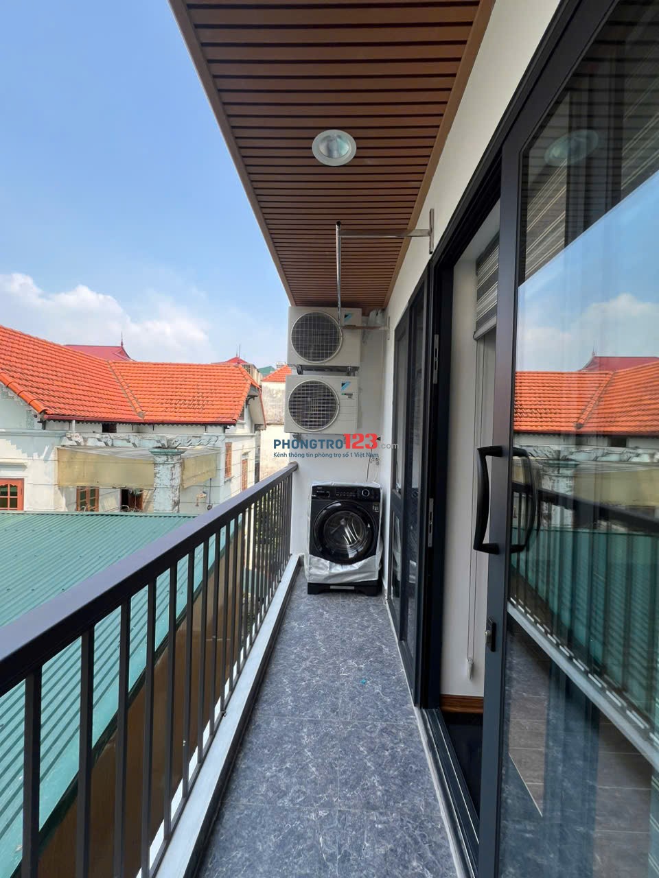 MODERN & FULLY, FURNISHED APARTMENT FOR RENT – 5 MINS TO LOTTE MALL TAY HO