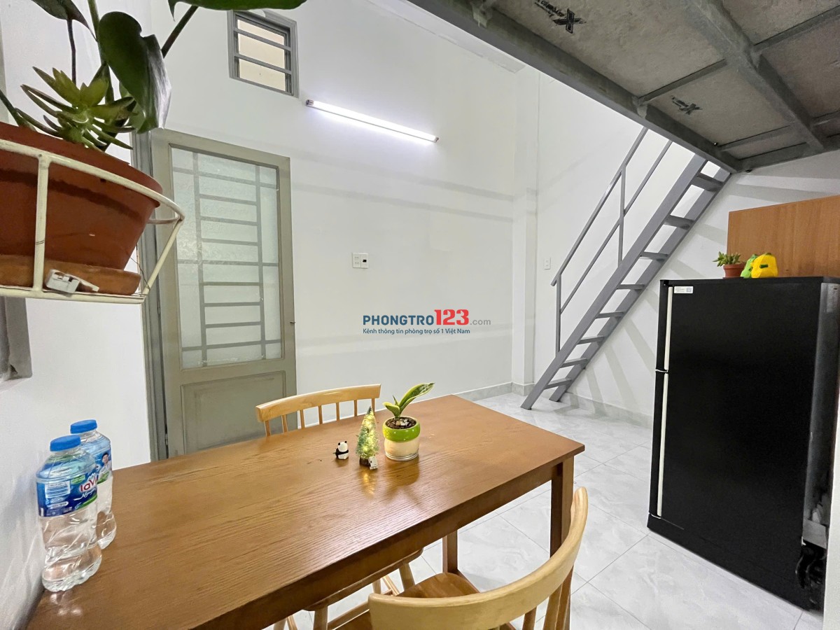 Phòng Gác, Máy Lạnh Gần Khu Chế Xuất Tân Thuận