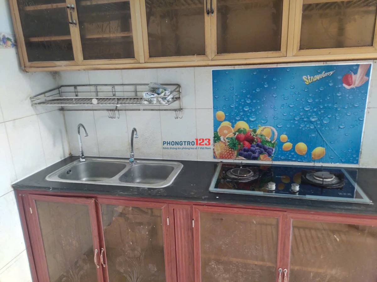 Cho thuê nguyên căn Bùi Đình Tuý P12 BT 80m2 giá 11 tr/th
