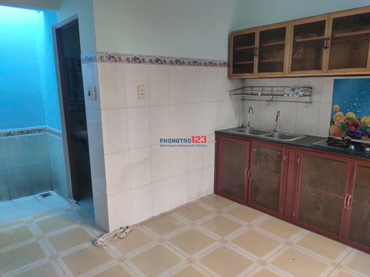Cho thuê nguyên căn Bùi Đình Tuý P12 BT 80m2 giá 11 tr/th