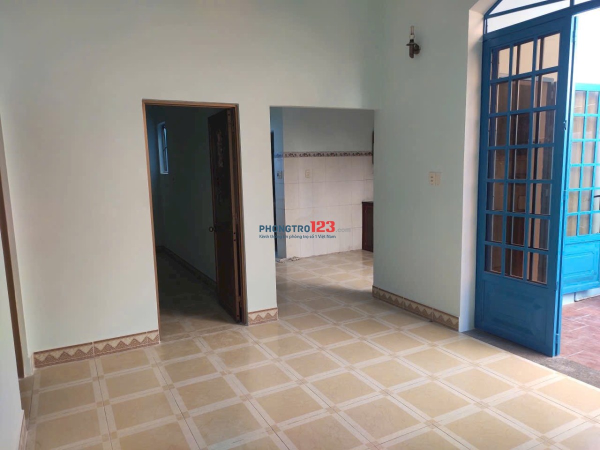 Cho thuê nguyên căn Bùi Đình Tuý P12 BT 80m2 giá 11 tr/th