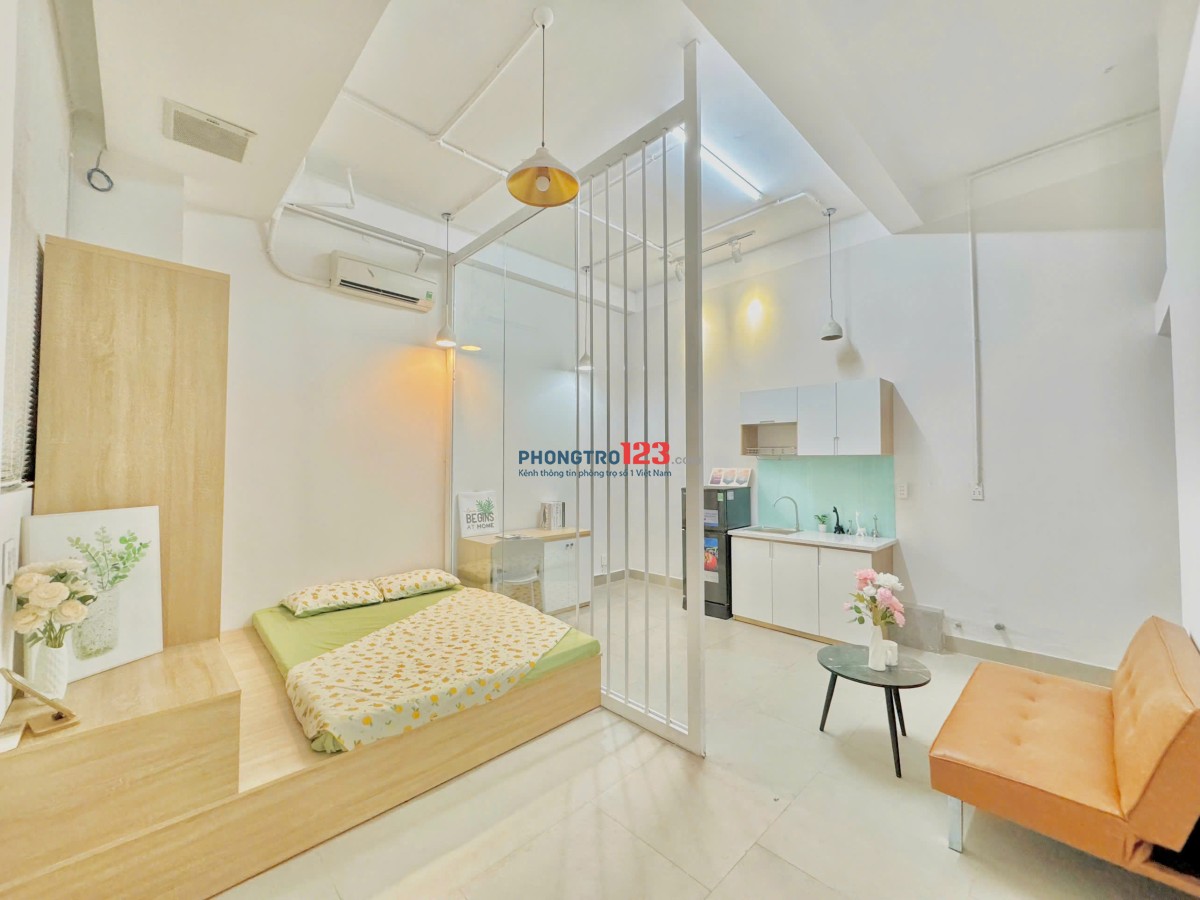 CĂN HỘ 1 PHÒNG TÁCH BẾP - ĐẦY ĐỦ NỘI THẤT - CỬA SỔ LỚN