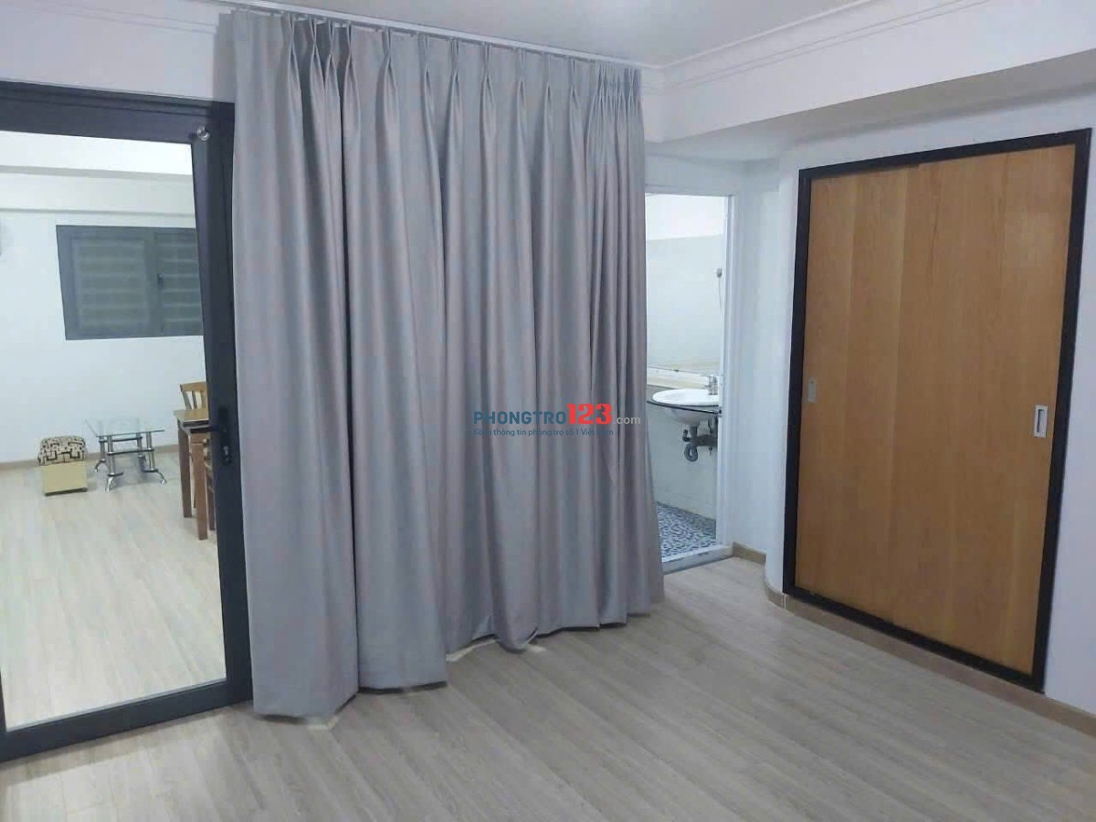 Chung cư Miếu Nổi, Vũ Huy Tân, BT: 72m2, 2p ngủ có ban công, 11tr