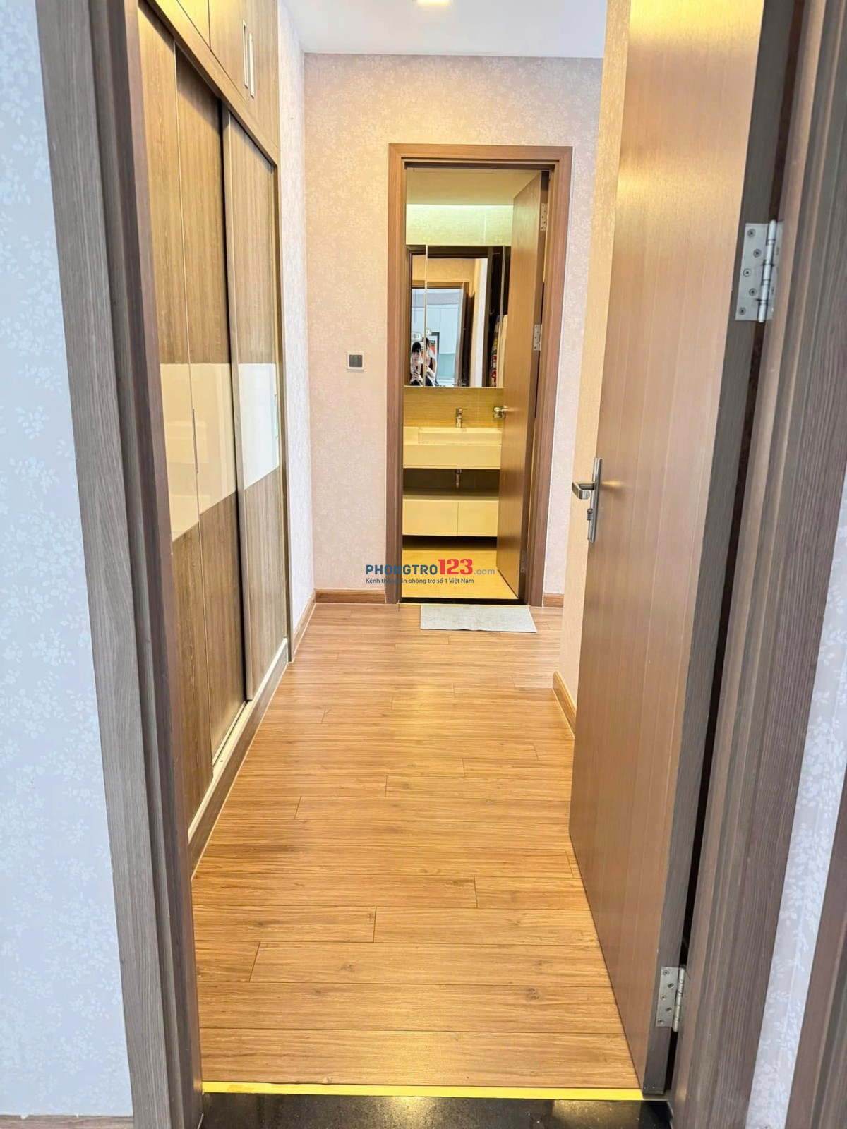 Căn hộ chung cư Carillon 5, Tân Phú: 93m2 - giá 12.5tr
