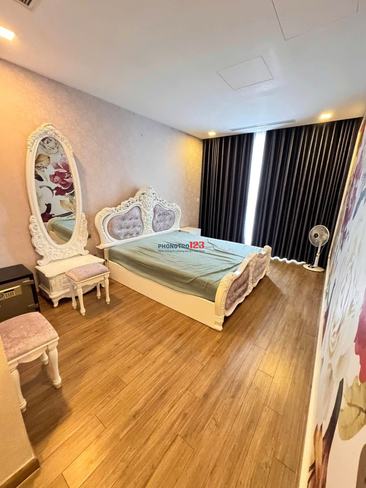 Căn hộ chung cư Carillon 5, Tân Phú: 93m2 - giá 12.5tr