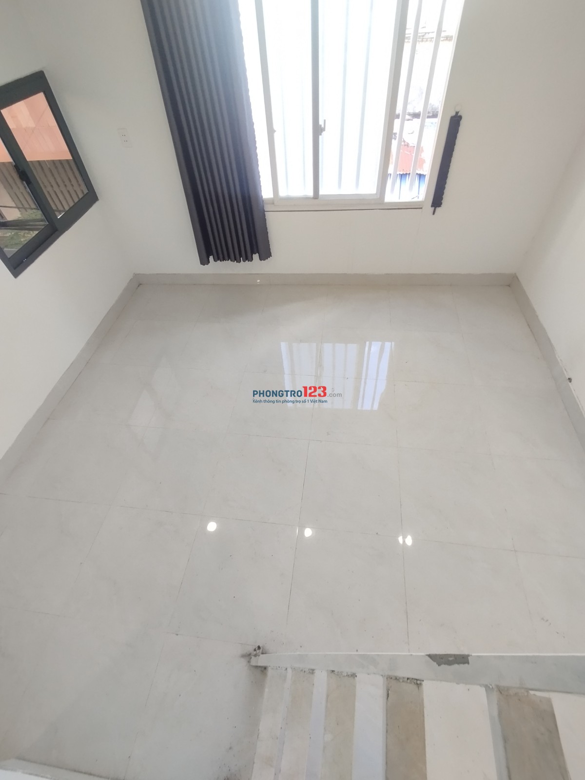 Phòng góc 50m2 full gác. Hẻm c13 đường Nguyễn Văn Linh