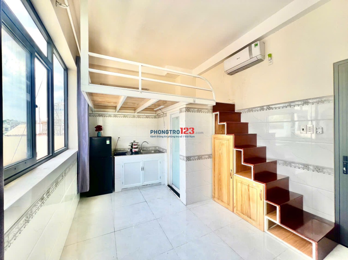PHÒNG DUPLEX FULL NT CỬA SỔ TRỜI GẦN HÀNG XANH