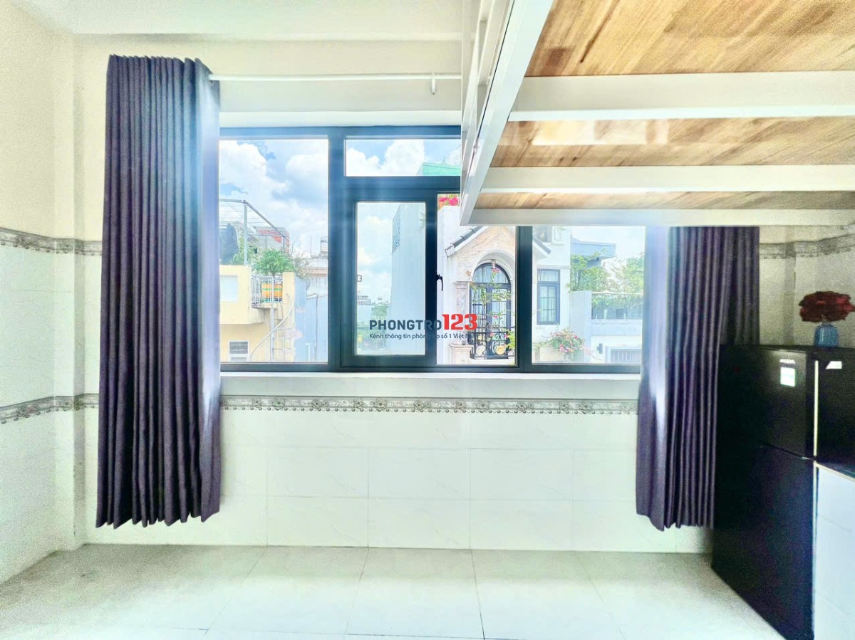 PHÒNG DUPLEX FULL NT CỬA SỔ TRỜI GẦN HÀNG XANH