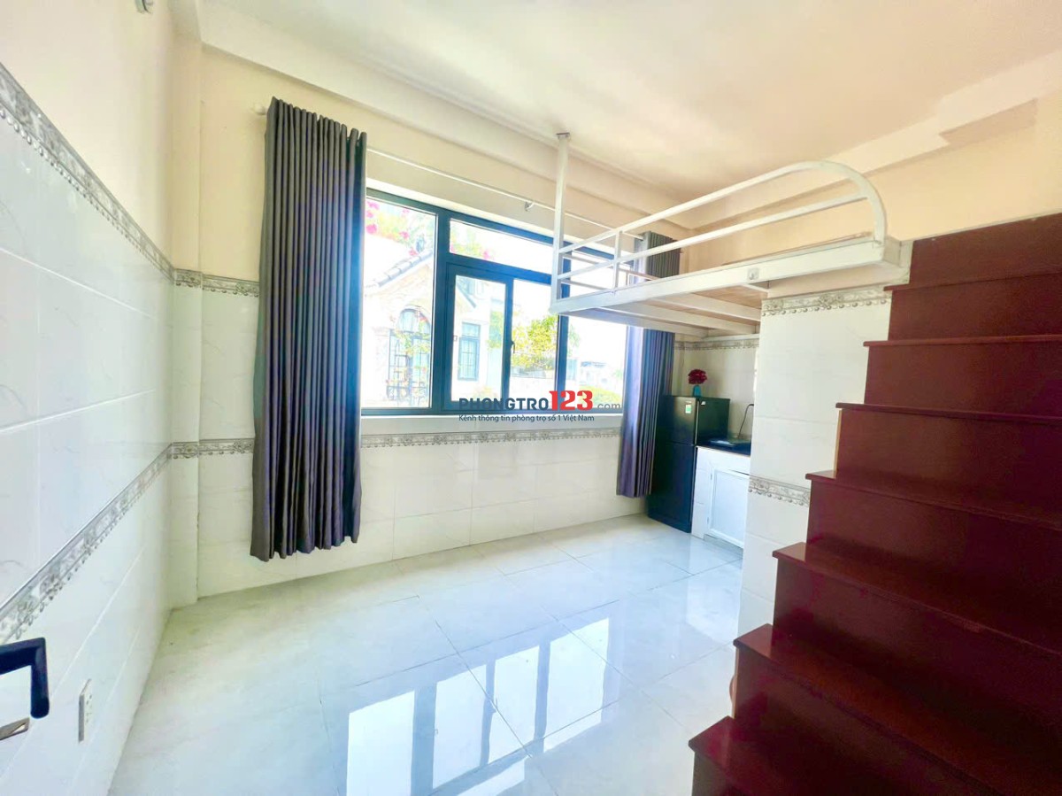 PHÒNG DUPLEX FULL NT CỬA SỔ TRỜI GẦN HÀNG XANH