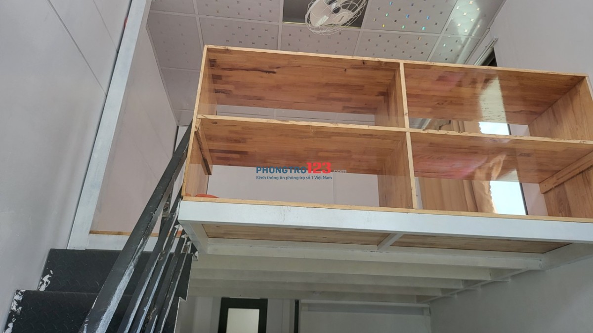 Cho thuê phòng 27m2, có bancon và gác lững