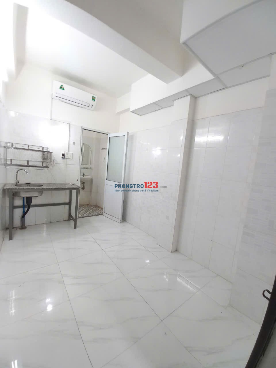 Cho thuê phòng mới máy lạnh mới tại 6/4A Đường số 210, quận 9