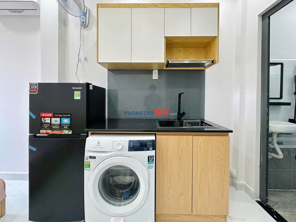 CHO THUÊ PHÒNG 25m2 CỬA SỔ TRỜI, THANG MÁY - BÌNH THẠNH GIÁP QUẬN 1, QUẬN 2, PHÚ NHUẬN , QUẬN 3
