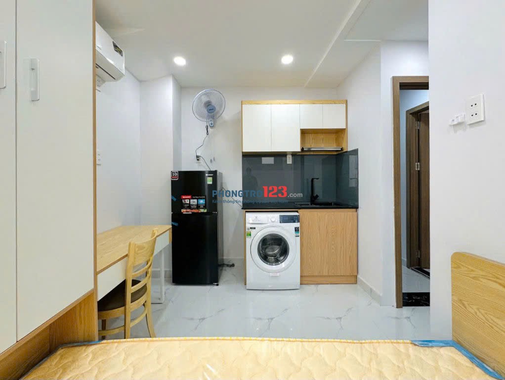 CHO THUÊ PHÒNG 25m2 CỬA SỔ TRỜI, THANG MÁY - BÌNH THẠNH GIÁP QUẬN 1, QUẬN 2, PHÚ NHUẬN , QUẬN 3