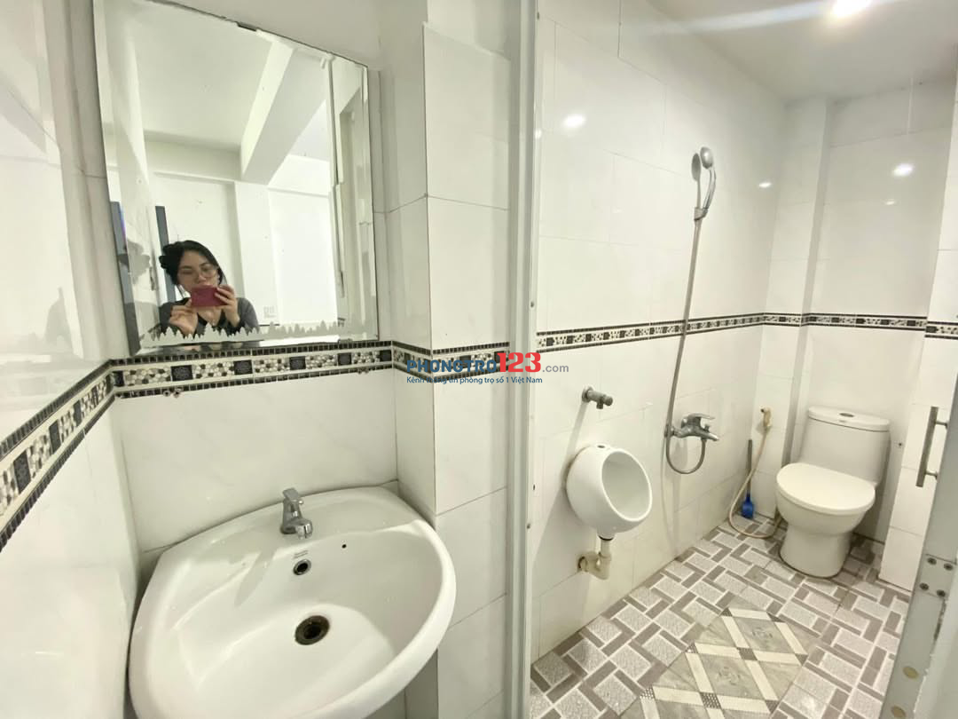 SẴN TRỐNG 1 PHÒNG RỘNG KHOẢNG 40M2 GẦN CHỢ HƯƠNG LỘ 2 - GIÁ CHỈ 3TR5