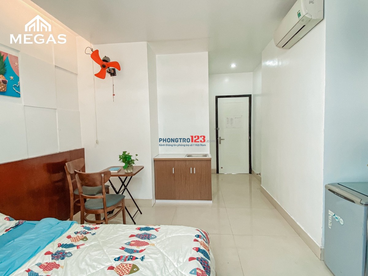 Phòng ban công, cửa sổ khu Ven Sông đối diện ĐH RMIT, TDTU
