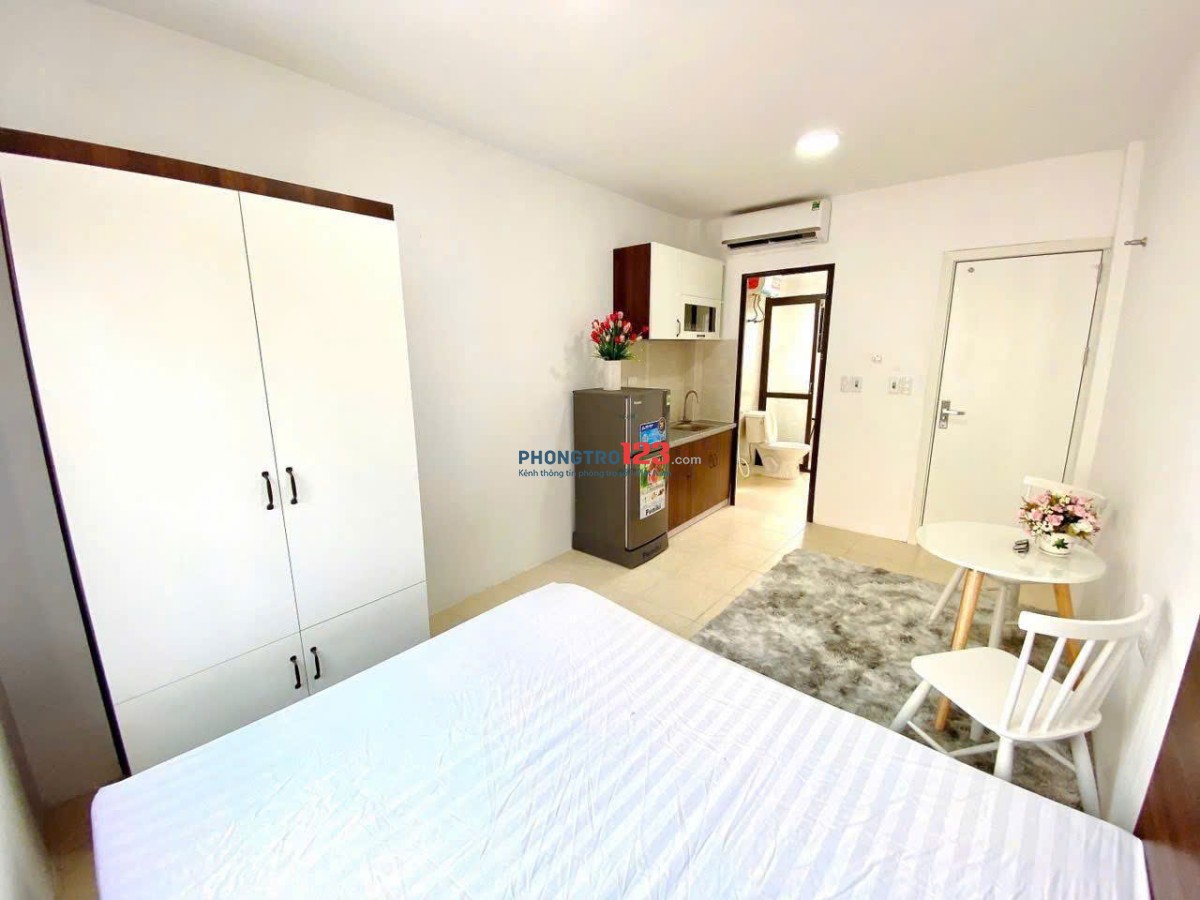 Căn hộ có Cửa Sổ - đường 3 tháng 2 - Quận 10, 20m2, 5tr/th, Full nội thất