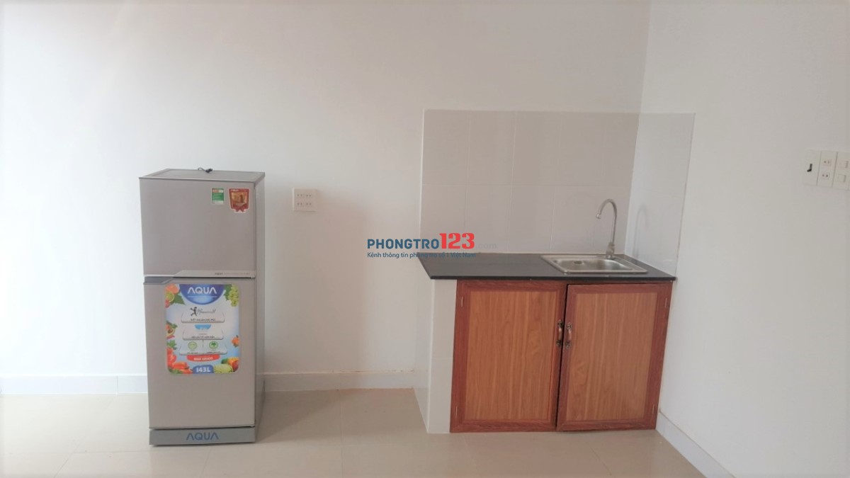 Phòng Ban Công, View Sông, Ngay Võ Văn Kiệt, Tản Đà. THang Máy Gần ĐH Y Dược, Kinh Tế. Bảo Vệ 24/7,