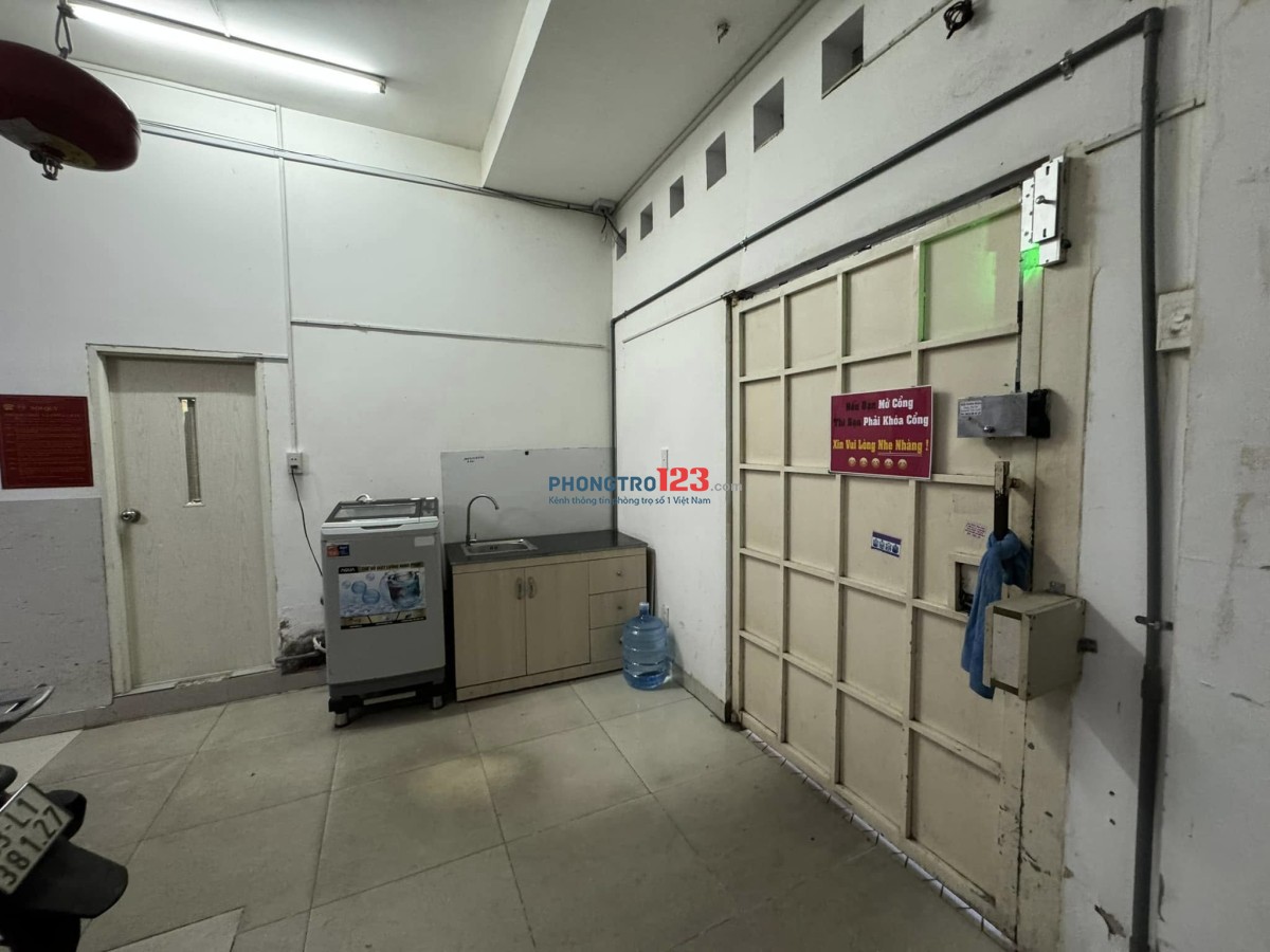 Phòng gác lửng cho sinh viên bao điện nước chỉ 1tr5, 62 Trương Công Định Q.Tân Bình