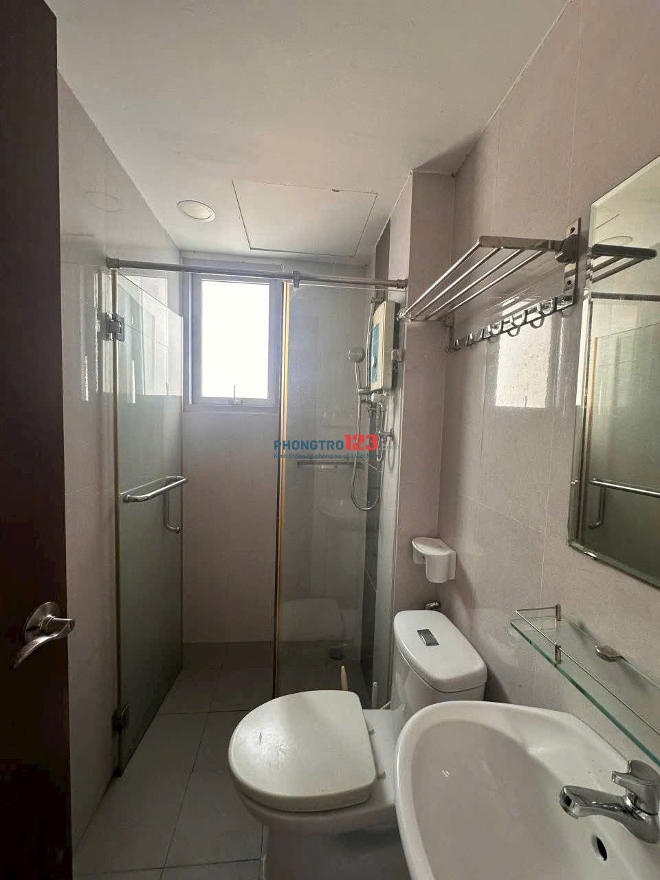 Chung cư Lotus, 31 Trịnh Đình Thảo, TP: 3p ngủ, rộng 93m2, giá 11tr5