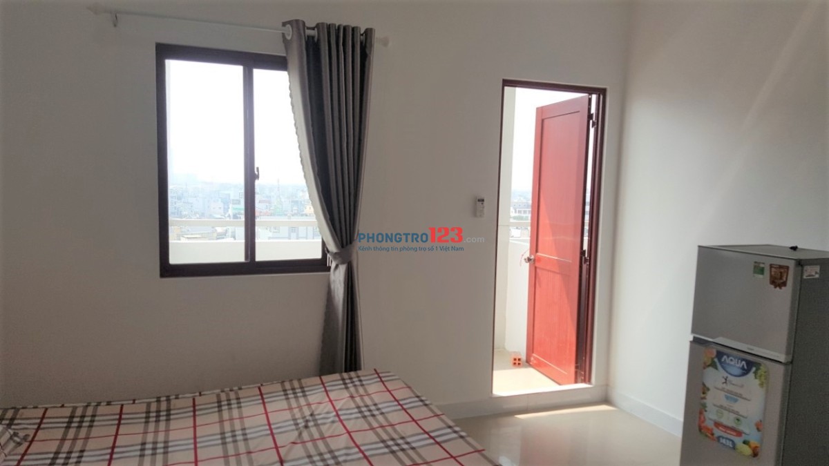 Phòng Ban Công, View Sông, Ngay Võ Văn Kiệt, Tản Đà. THang Máy Gần ĐH Y Dược, Kinh Tế. Bảo Vệ 24/7,