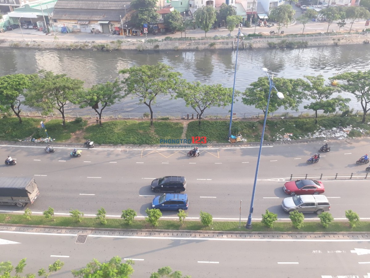 Phòng Ban Công, View Sông, Ngay Võ Văn Kiệt, Tản Đà. THang Máy Gần ĐH Y Dược, Kinh Tế. Bảo Vệ 24/7,