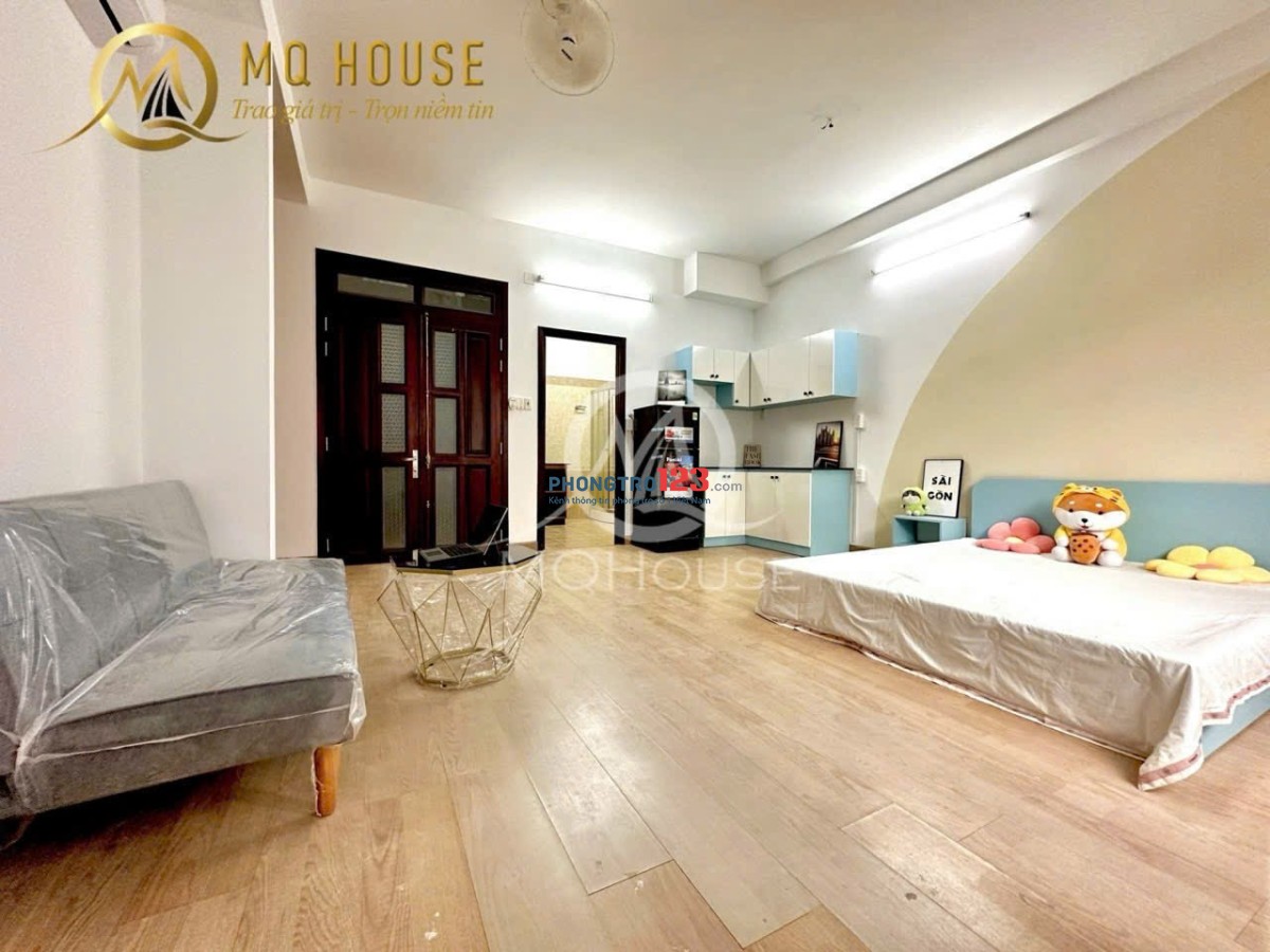 Phòng full nội thất 50m2 ban công lớn, thang máy ở Phổ Quang Phú Nhuận giáp Tân Bình Q3 Bình Thạnh