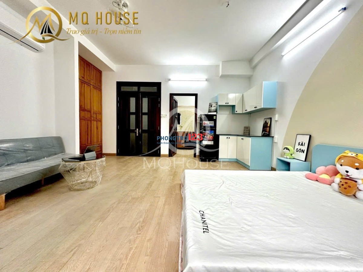 Phòng full nội thất 50m2 ban công lớn, thang máy ở Phổ Quang Phú Nhuận giáp Tân Bình Q3 Bình Thạnh