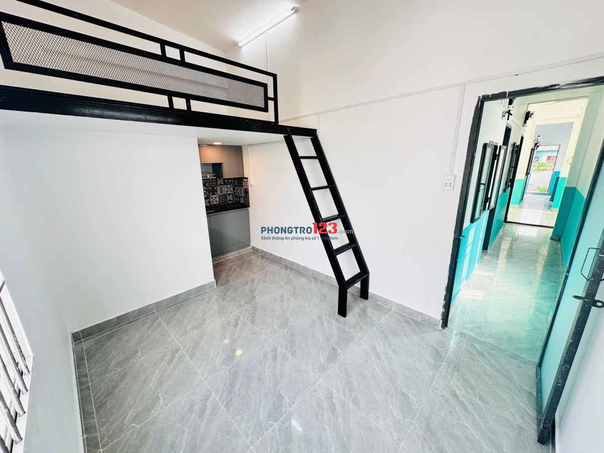  Phòng trọ giá rẻ, mới xây có gác, cửa sổ gần Đại học Hutech, GTVT