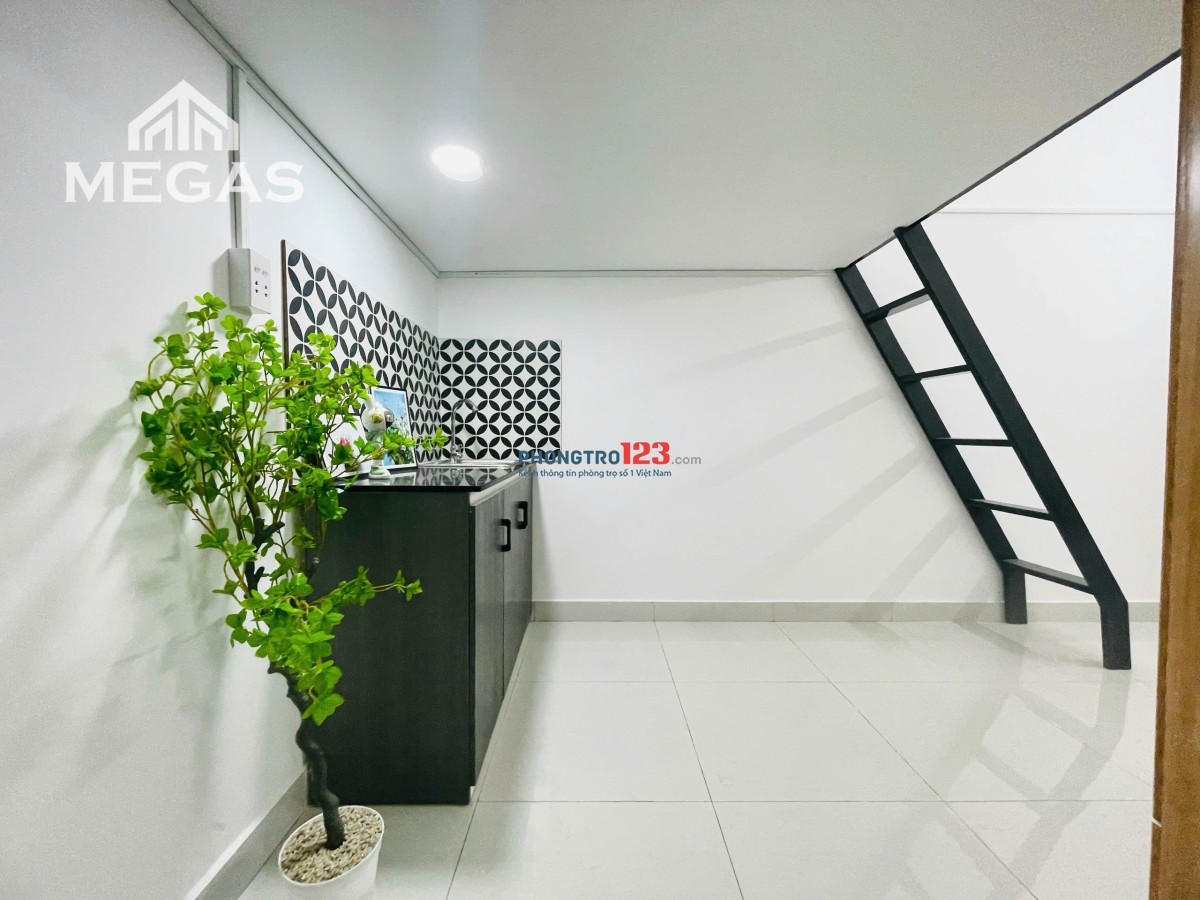Cho thuê phòng ngay Chợ Bà Chiểu - Đầu Phan Văn TrịGiá Công Khai Duplex Cao 2m1 Rộng 30m2 3.800.000