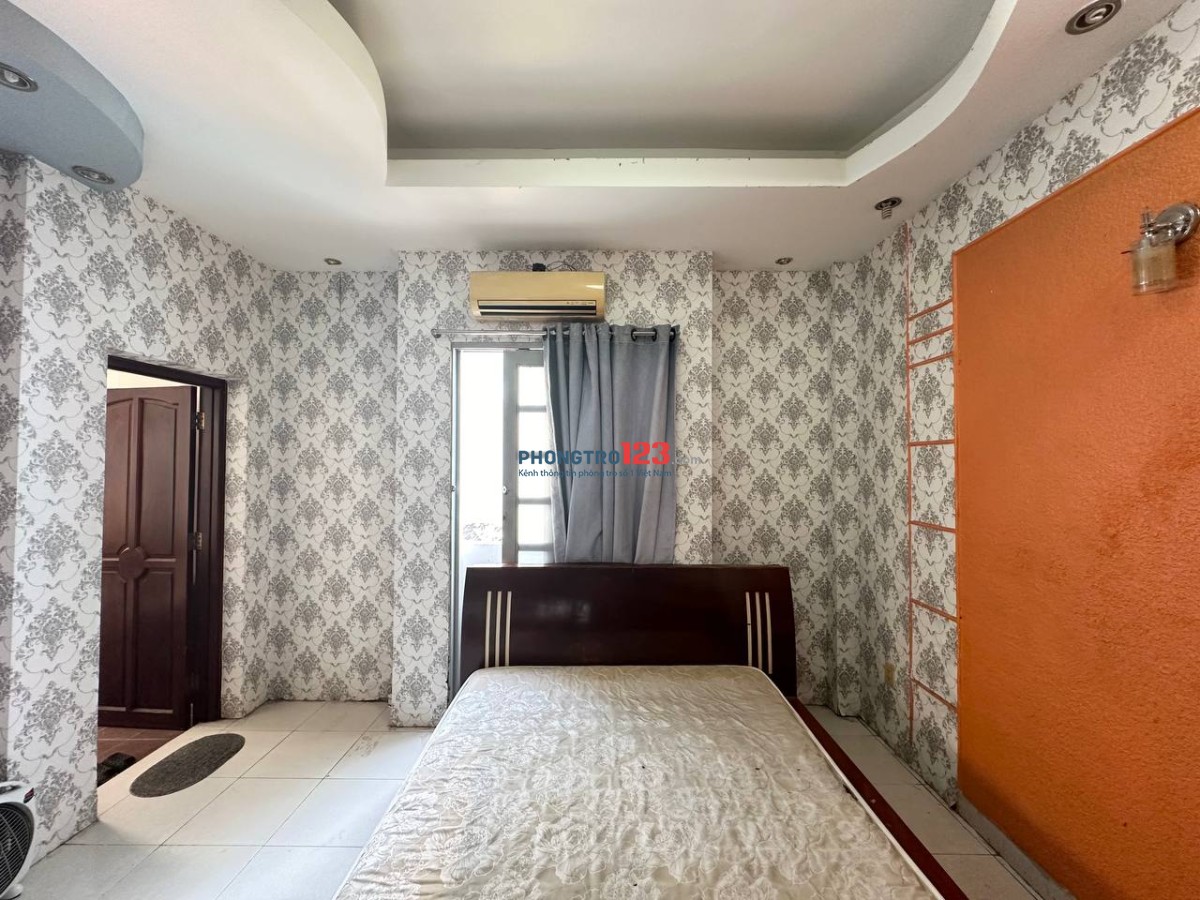 Cho thuê phòng đẹp 25m², có ban công, máy lạnh, khu vực Duy Tân – Phú Nhuận, giá chỉ 4.xtr/ 1 tháng