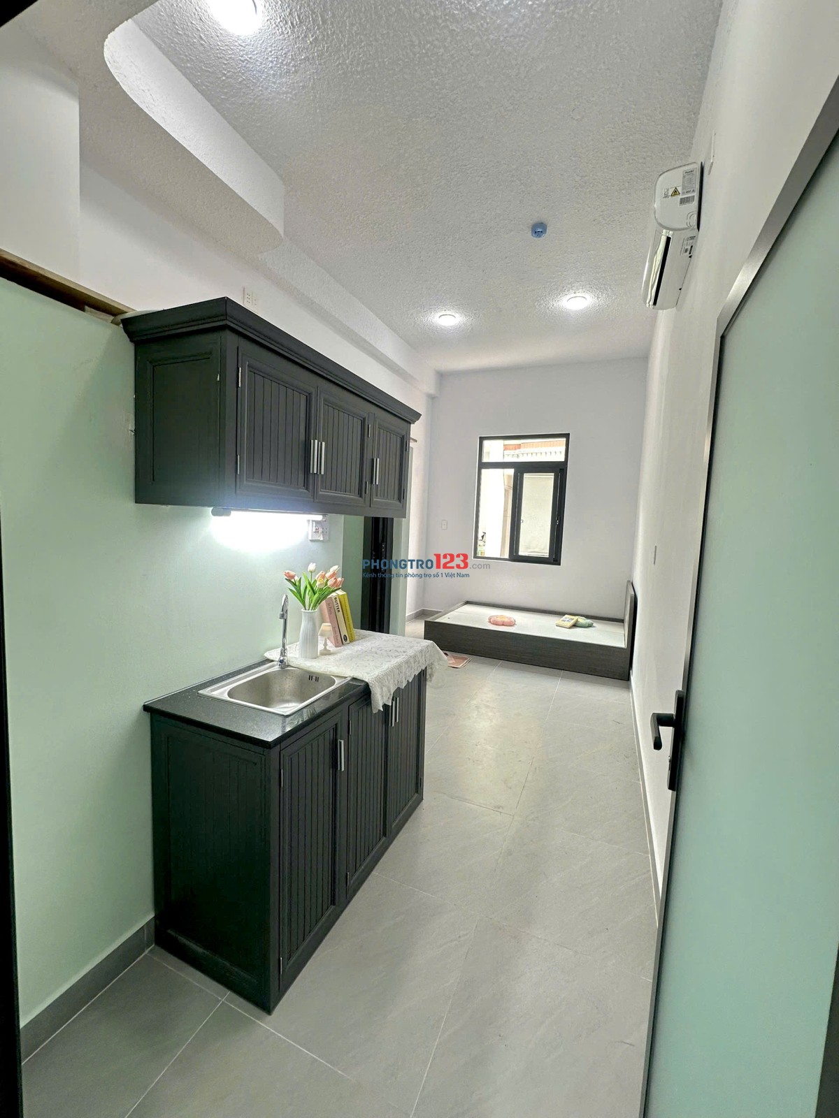 PHÒNG FULL NỘI THẤT Ở LIỀN GẦN LUỸ BÁN BÍCH — 30/4