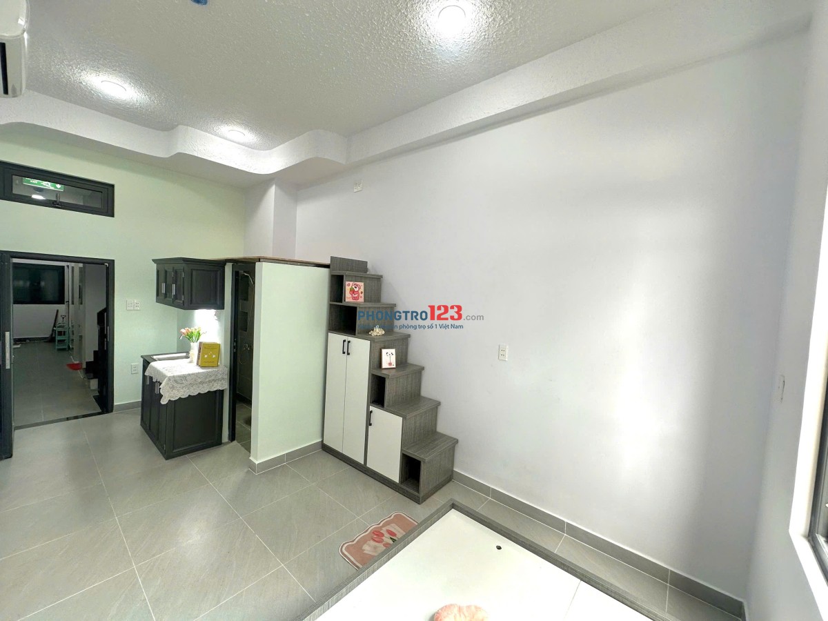 PHÒNG FULL NỘI THẤT Ở LIỀN GẦN LUỸ BÁN BÍCH — 30/4