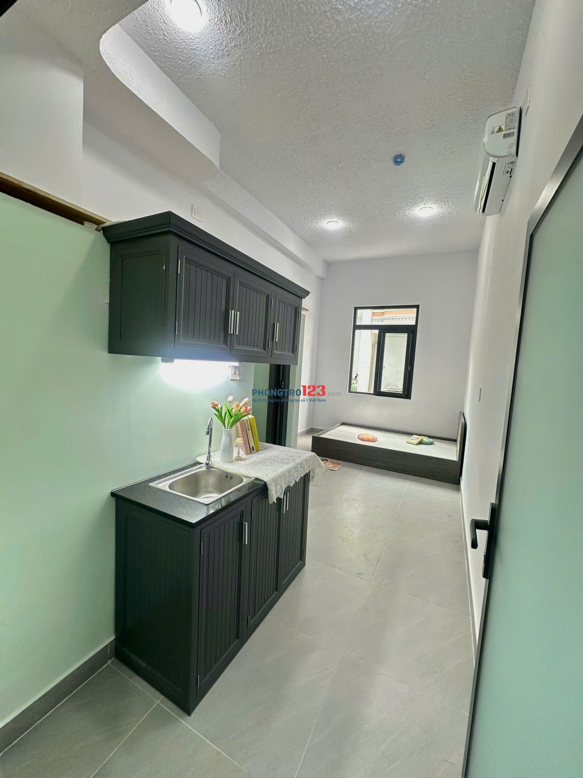 PHÒNG FULL NỘI THẤT Ở LIỀN GẦN LUỸ BÁN BÍCH — 30/4