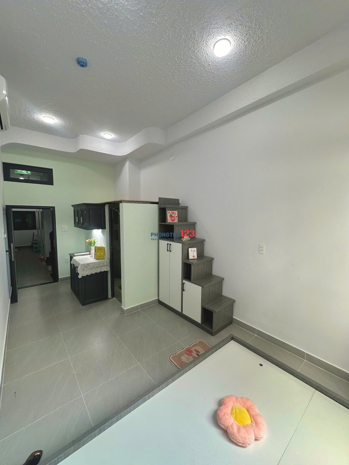 PHÒNG FULL NỘI THẤT Ở LIỀN GẦN LUỸ BÁN BÍCH — 30/4
