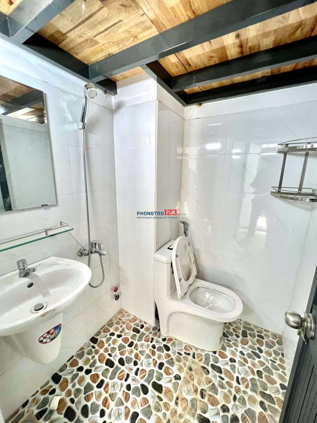 CÒN PHÒNG CHO THUÊ Ở TRƯỜNG CHINH KẾ BIGC TRỐNG SẴN