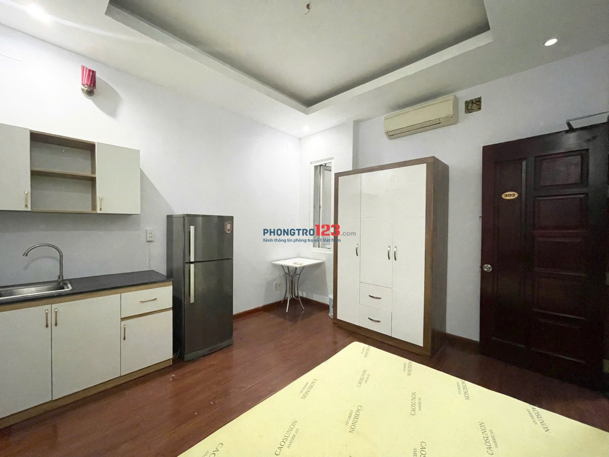 Cách nhà thờ Nam Hải 1 km, Phòng rộng, NVS - Bếp riêng, Full nội thất