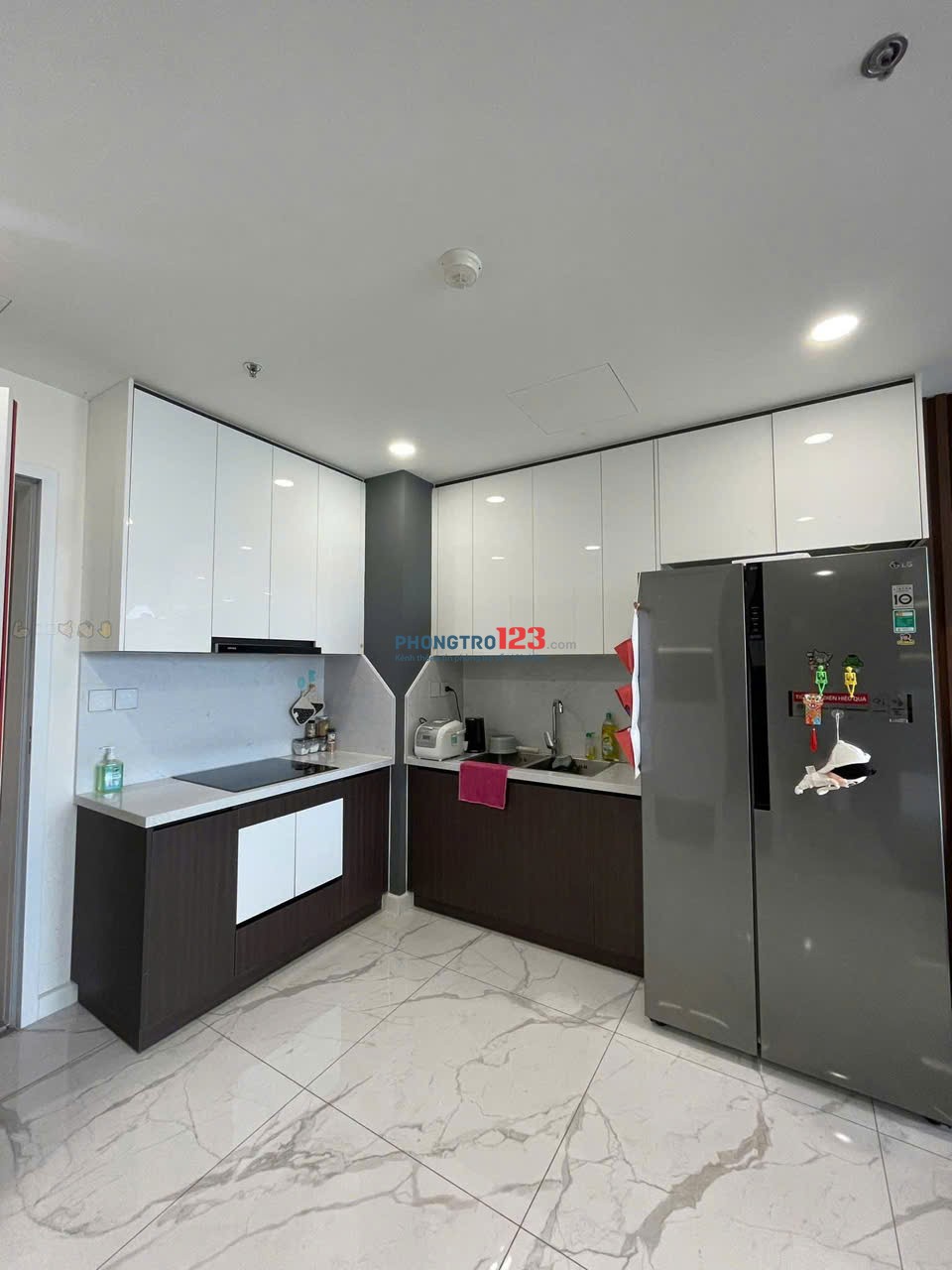 Chung cư Satra, Phan Đăng Lưu, PN, dt 115m2, 3p ngủ, 22tr/tháng
