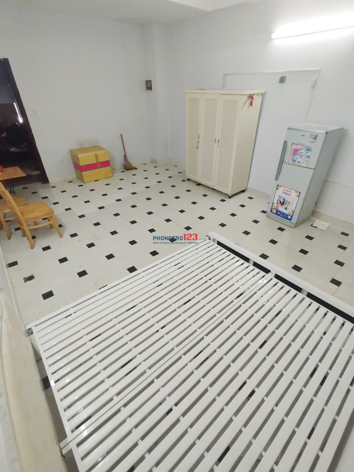 Phòng ngủ tách bếp 40m2 dưới trệt. Full nội thất. Đường Cao Lỗ. P4. Q8