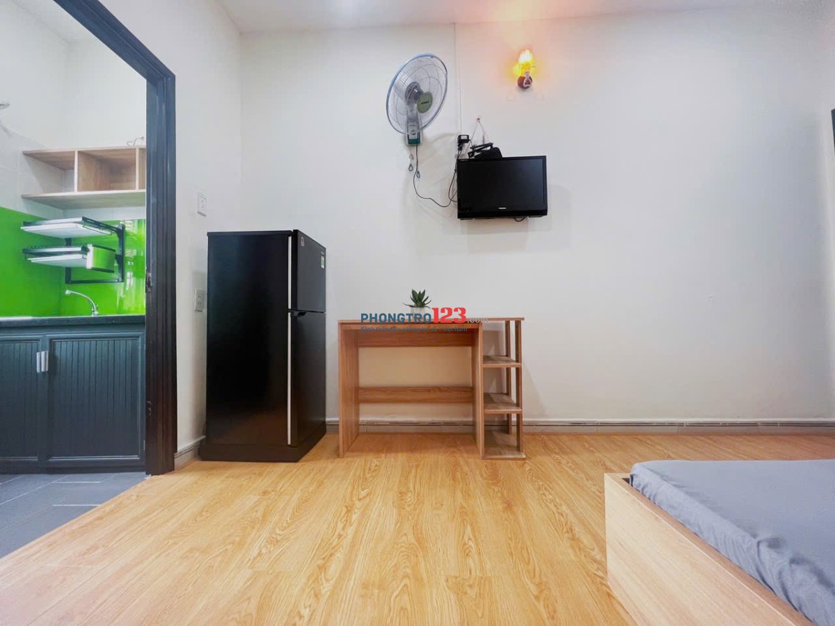 Cho Thuê Phòng Phú Nhuận giáp Q3_Tách Bếp_Thoáng Mát_giá rẻ chỉ 5tr