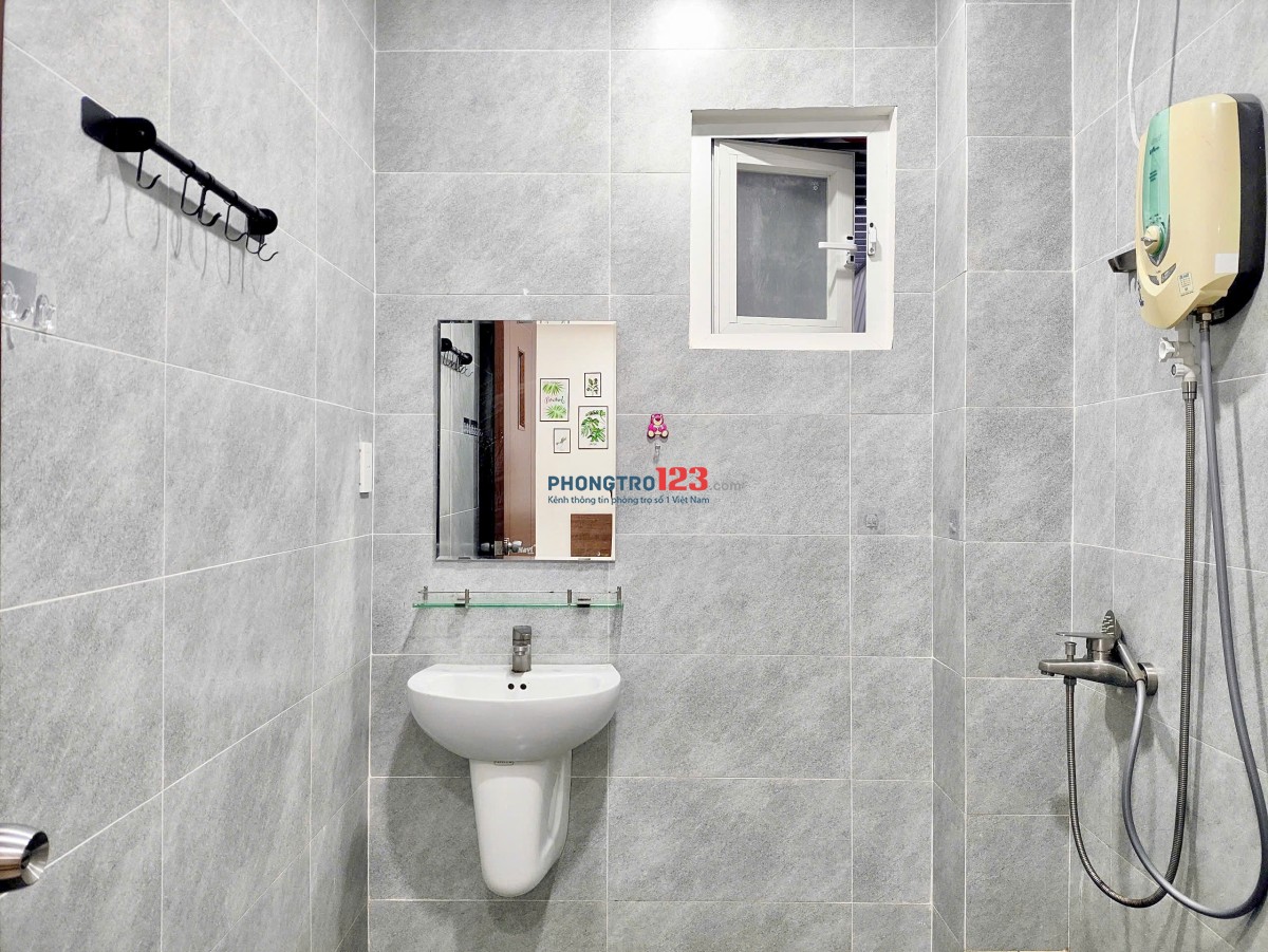 Hình Thật Giá Thật - Cho thuê Studio FullNT Thang máy Đề Thám gần Cầu Ông Lãnh, Phố Bùi Viện Quận 1
