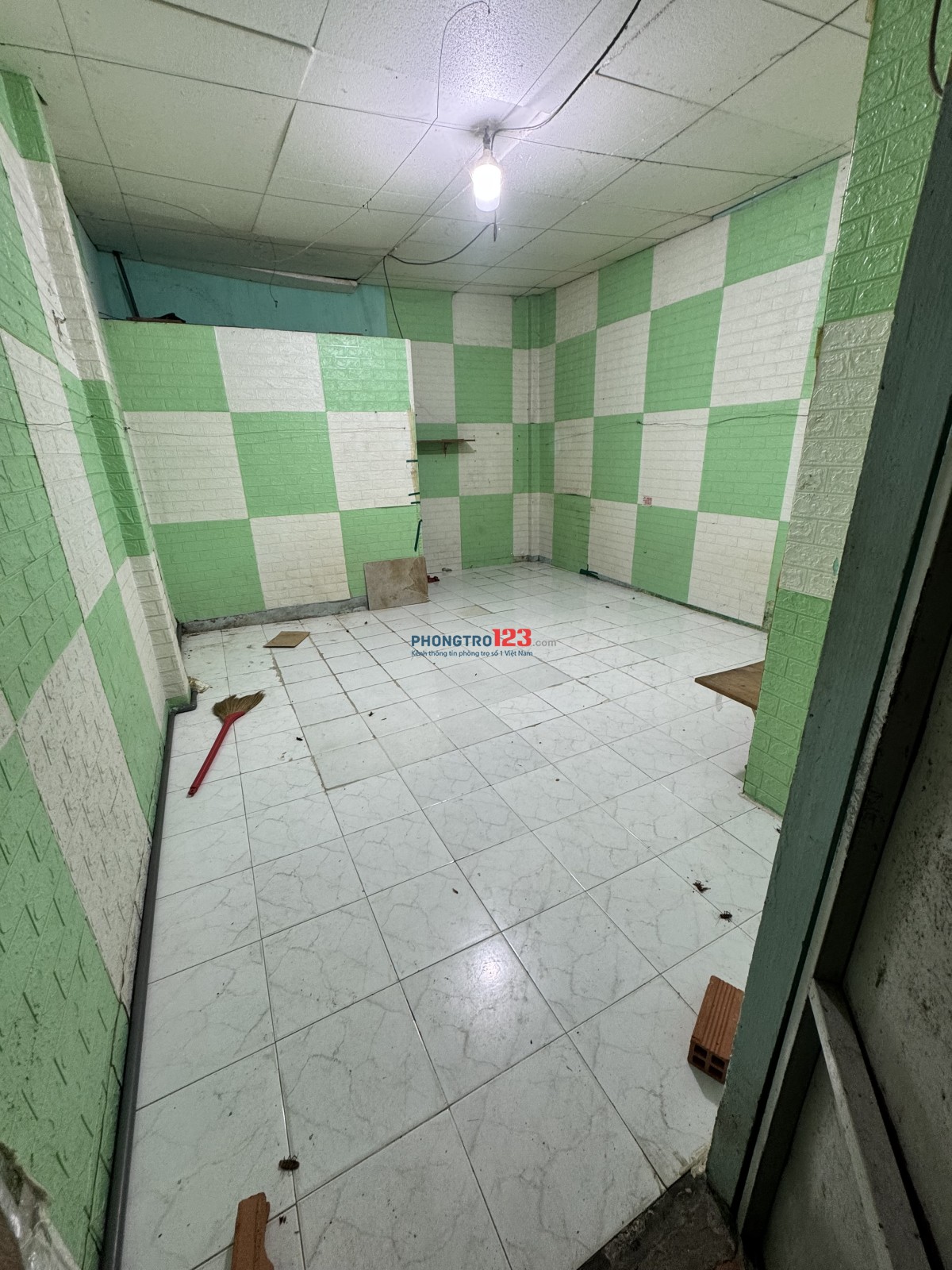 Phòng cho thuê 24m2 1tr8 ở nguyễn du