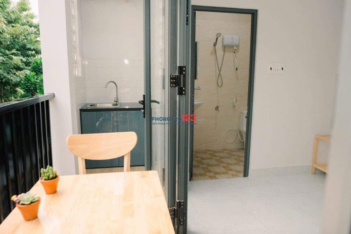 PHÒNG TÁCH BẾP BAN CÔNG RIÊNG NGAY ĐẶNG THUỲ TRĂM