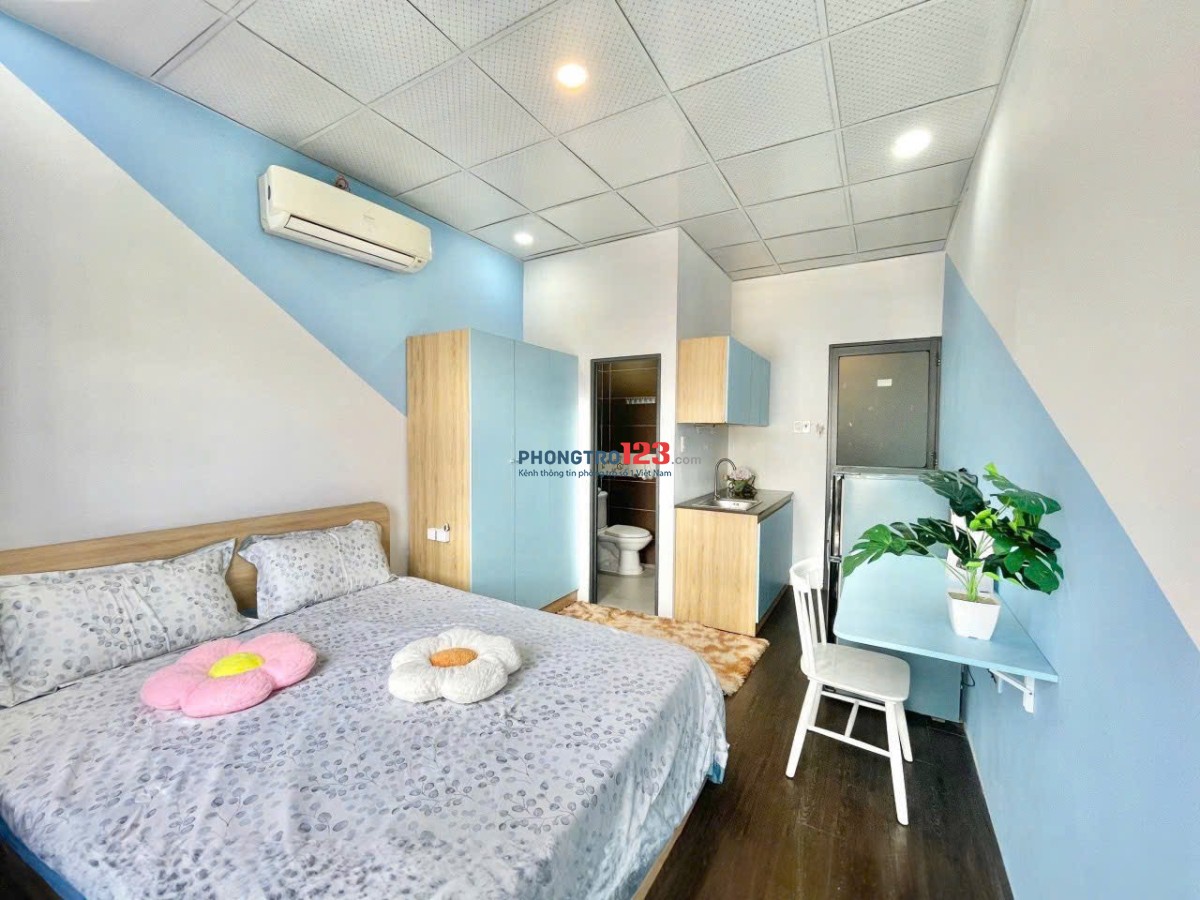 Cho thuê phòng studio ban công full nội thất sau lưng etown tân bình