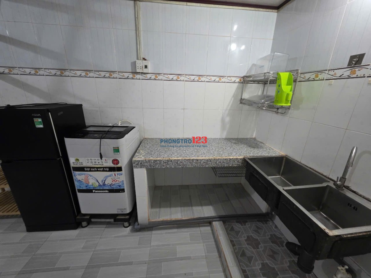 Phòng trọ có gác lửng full nội thất tiết kiệm điện tại TPBT