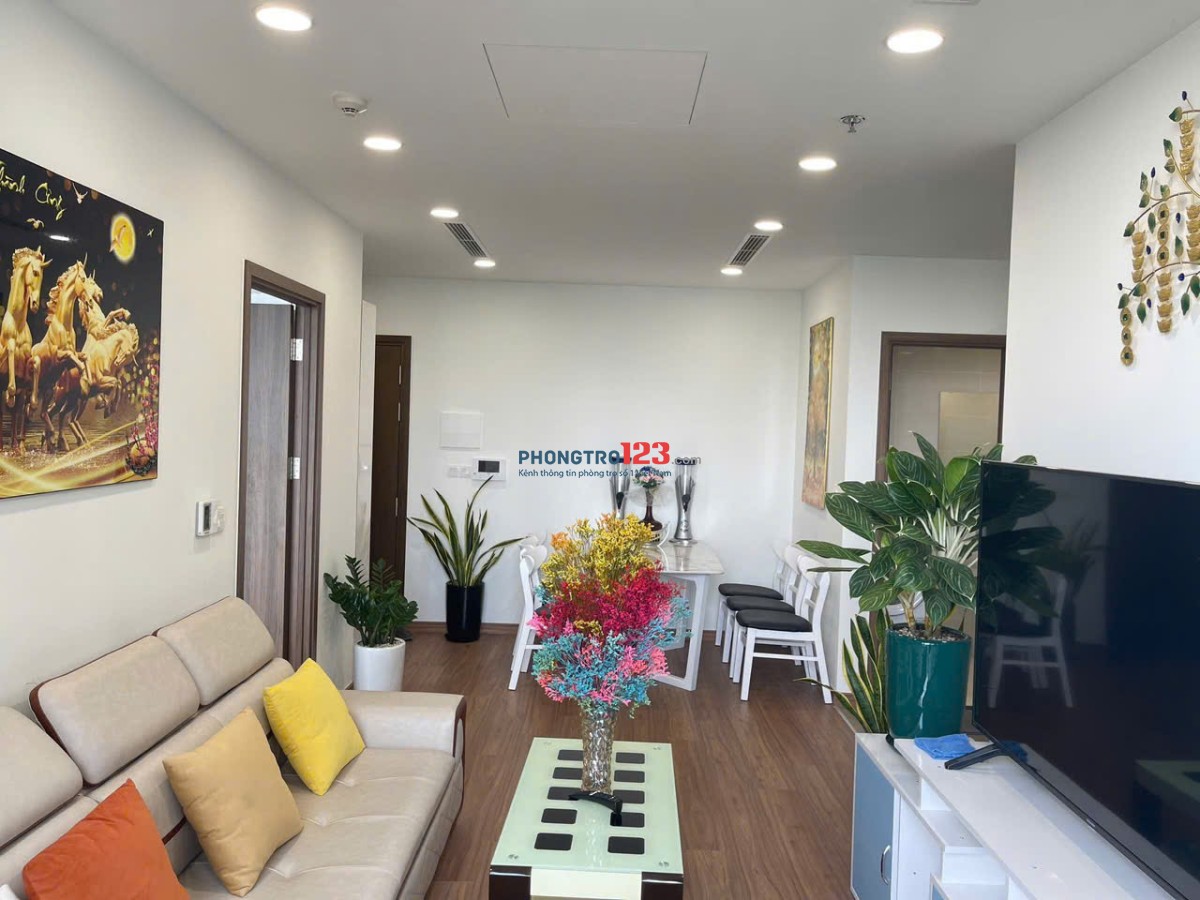 Sky Center, Phổ Quang, TB, có chỗ đậu oto, giá 17tr/th