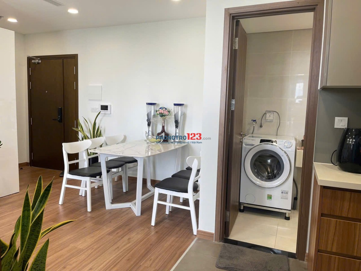 Sky Center, Phổ Quang, TB, có chỗ đậu oto, giá 17tr/th
