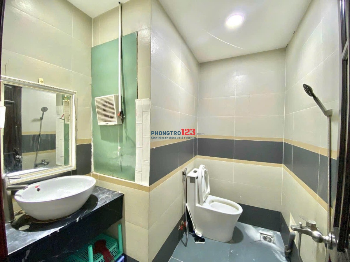 Cho Thuê Phòng Bình Thạnh Rộng 30m2, Thoáng Mát, Full Nội Thất gần ngay Học Viện Cán Bộ giá chỉ 5trX