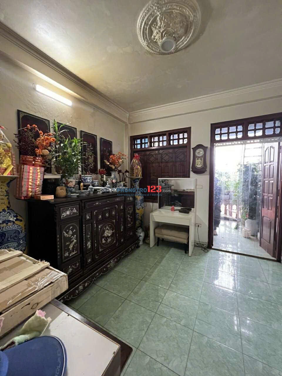 Chính chủ đứng tên sổ đỏ cho thuê nhà 52 m2 3 tầng 4PN tại ngõ 43 Tân Xuân, Xuân Đỉnh, Bắc Từ Liêm