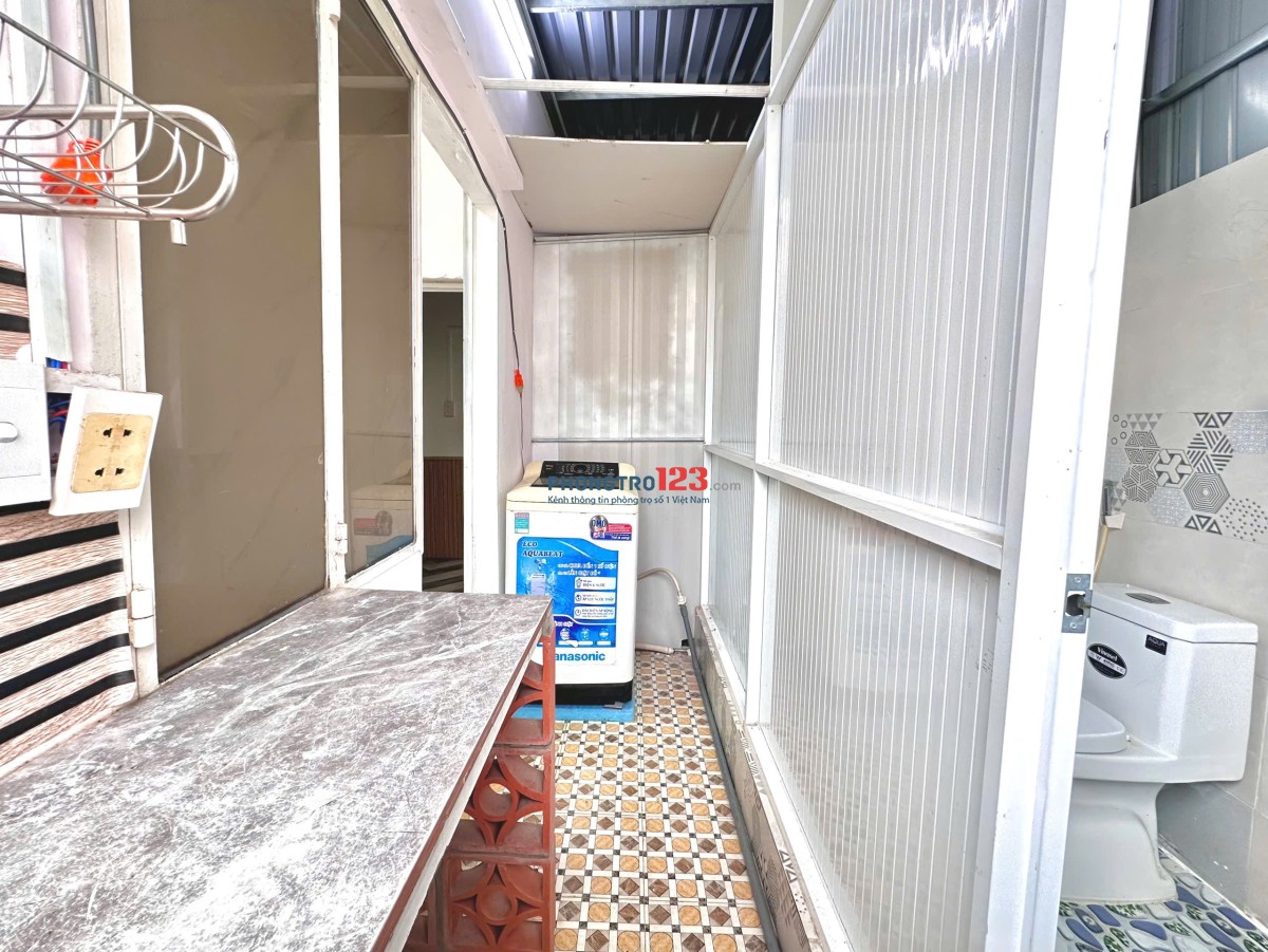 Phòng cho thuê ban công, tách bếp, giá rẻ chỉ 4tr5, Bùi Đình Tuý, Bình Thạnh - ảnh thật 100%