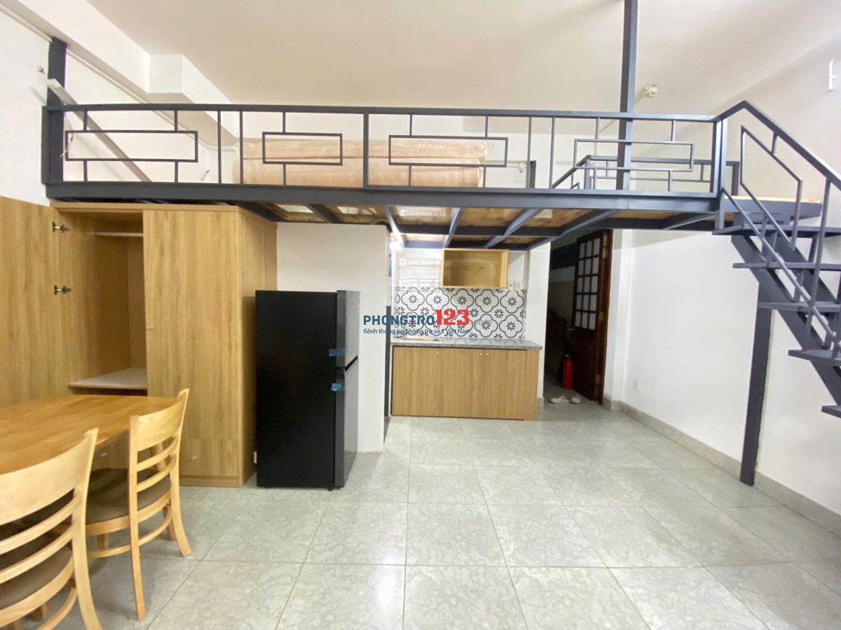 CHO THUÊ PHÒNG CÓ GÁC GẦN CỔNG SAU ETOWN CỘNG HOÀ KHU K300